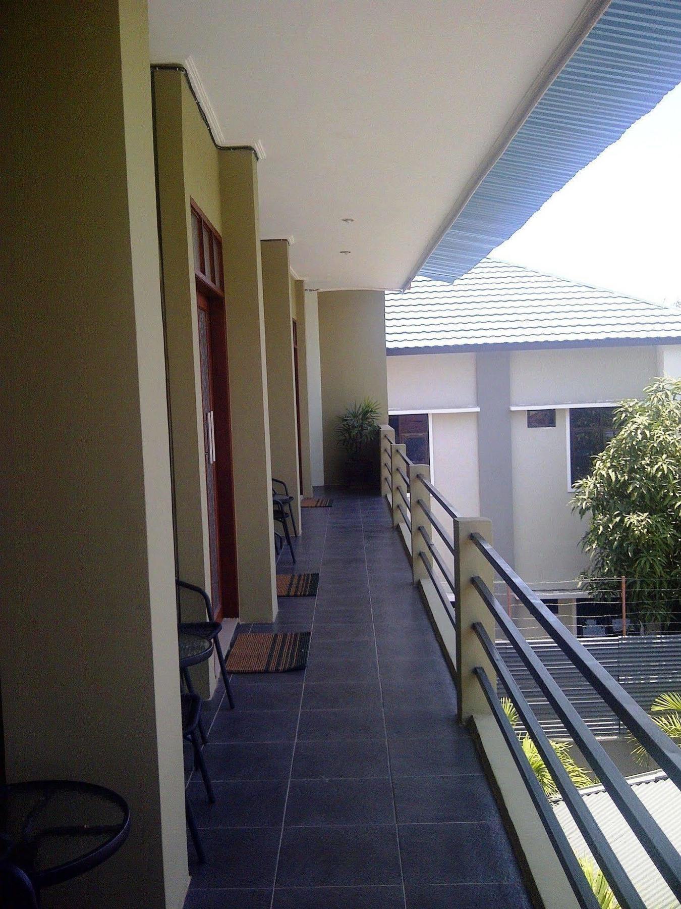 Breeze Place * Makassar